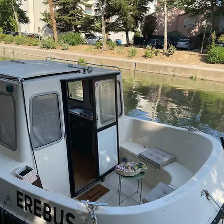 Bateau-hôtel Bateau Erebus - Bohême Chic *