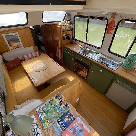 Bateau Erebus - Bohême Chic